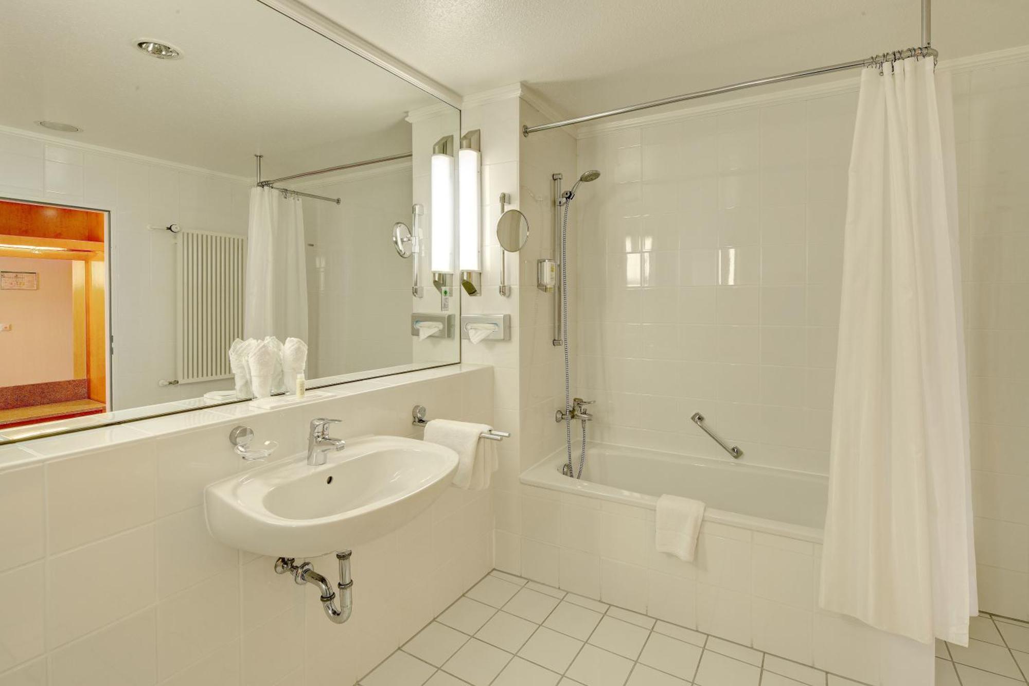 Hotel La Strada Kassel Room photo